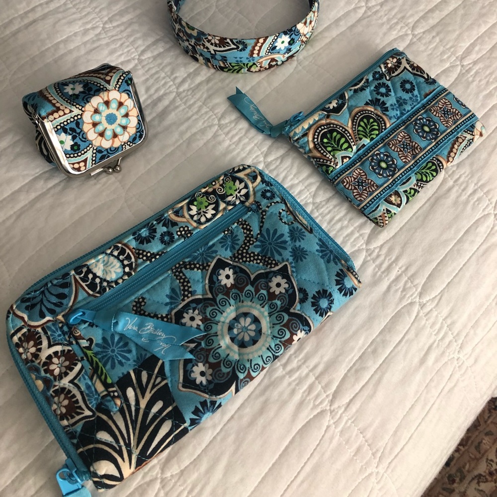 VERA BRADLEY BUNDLE ๐ฅ - Picture 3 of 4